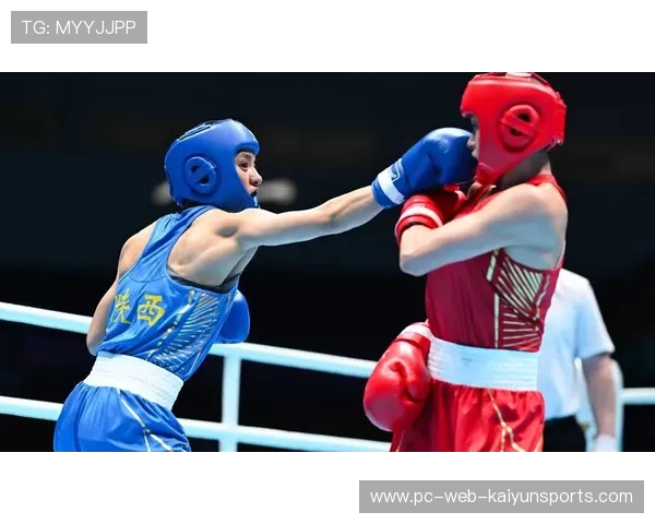 拳击女子组连续直拳得分迅猛